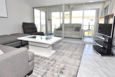 Condominio en venta en Clearwater, Florida, 1 dormitorio, 88.26 m2 № 1733547 - foto 8
