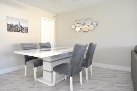 Condominio en venta en Clearwater, Florida, 1 dormitorio, 88.26 m2 № 1733547 - foto 6