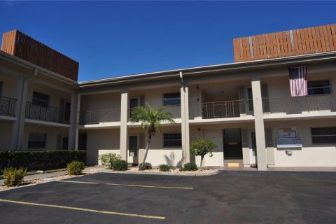 Condominio en venta en Clearwater, Florida, 1 dormitorio, 88.26 m2 № 1733547 - foto 2