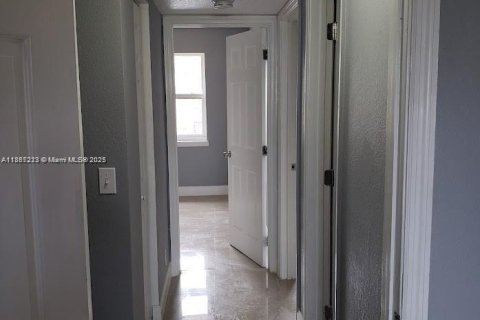 Townhouse in Sunrise, Florida 3 bedrooms, 118.54 sq.m. № 1881624 - photo 8