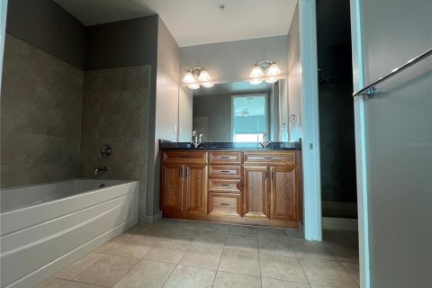 Condominio en alquiler en Orlando, Florida, 2 dormitorios, 111.11 m2 № 1767526 - foto 14