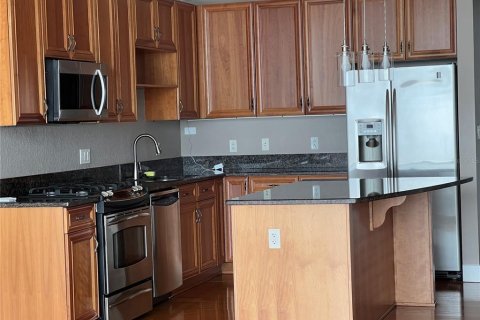 Condominio en alquiler en Orlando, Florida, 2 dormitorios, 111.11 m2 № 1767526 - foto 6