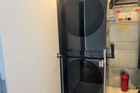 Condominio en alquiler en Orlando, Florida, 2 dormitorios, 111.11 m2 № 1767526 - foto 25