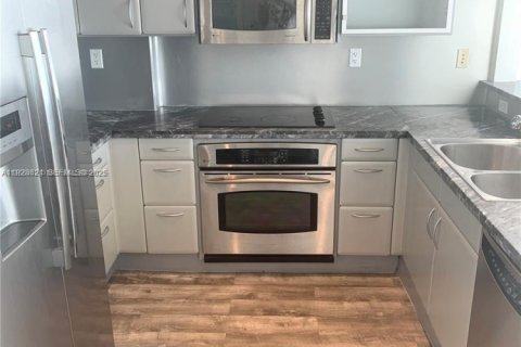 Copropriété à louer à Miami Beach, Floride: 1 chambre, 72.19 m2 № 1987264 - photo 12