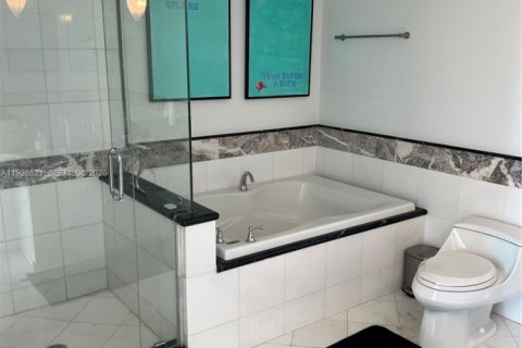 Copropriété à louer à Miami Beach, Floride: 1 chambre, 72.19 m2 № 1987264 - photo 17