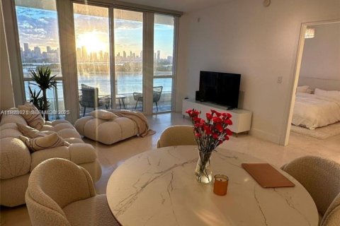 Copropriété à louer à Miami Beach, Floride: 1 chambre, 72.19 m2 № 1987264 - photo 4