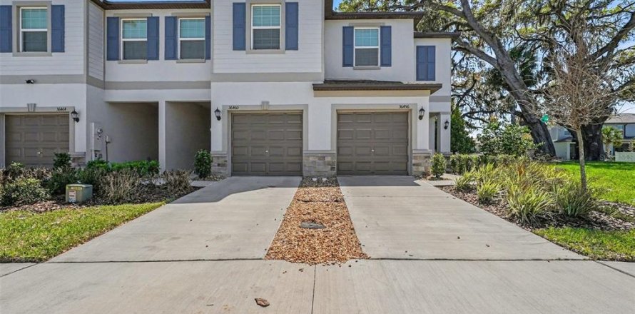 Touwnhouse à ABBOTT SQUARE à Zephyrhills, Floride 2 chambres, 143.16 m2 № 2205992