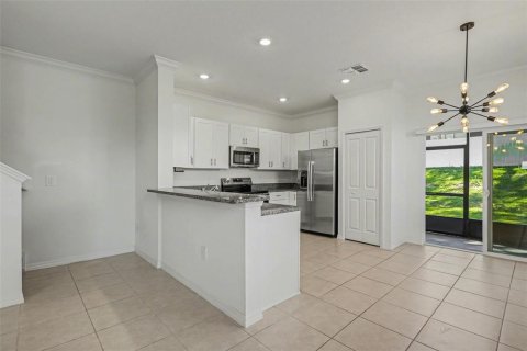 Touwnhouse à vendre à Zephyrhills, Floride: 2 chambres, 143.16 m2 № 2205992 - photo 6