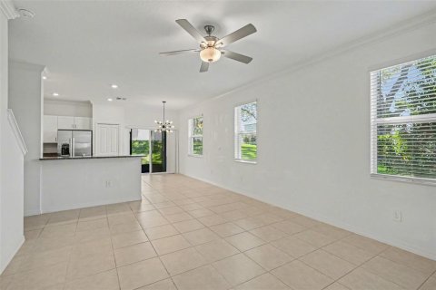 Touwnhouse à vendre à Zephyrhills, Floride: 2 chambres, 143.16 m2 № 2205992 - photo 5