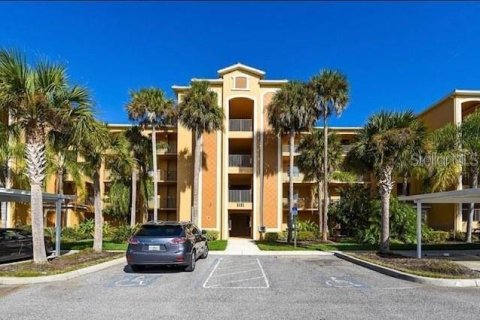 Condominio en alquiler en Bradenton, Florida, 2 dormitorios, 104.14 m2 № 915850 - foto 1
