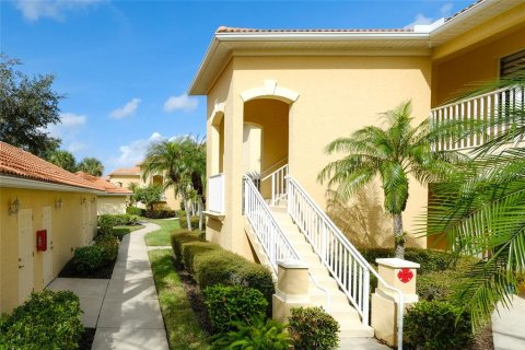 Copropriété à vendre à Lakewood Ranch, Floride: 2 chambres, 132.94 m2 № 1759639 - photo 8