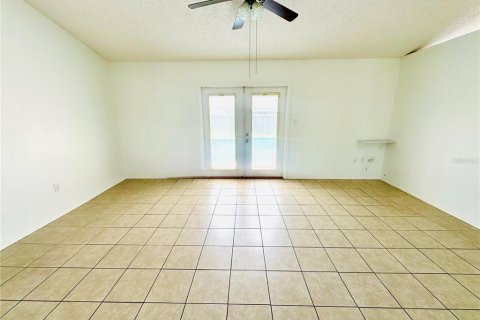 Villa ou maison à louer à Kissimmee, Floride: 3 chambres, 134.71 m2 № 1893667 - photo 8