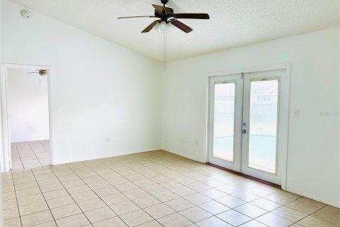 Villa ou maison à louer à Kissimmee, Floride: 3 chambres, 134.71 m2 № 1893667 - photo 9
