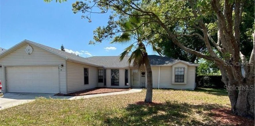 Villa ou maison à Kissimmee, Floride 3 chambres, 134.71 m2 № 1893667
