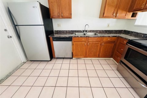 Villa ou maison à louer à Kissimmee, Floride: 3 chambres, 134.71 m2 № 1893667 - photo 6
