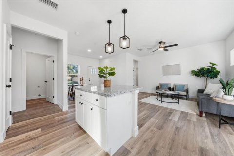 Villa ou maison à vendre à Orange City, Floride: 3 chambres, 114.73 m2 № 2419665 - photo 6