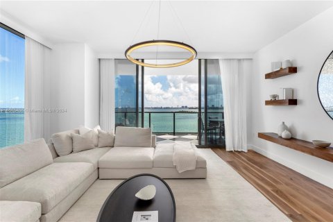 Condominio en venta en Miami, Florida, 4 dormitorios, 254.83 m2 № 1415297 - foto 10
