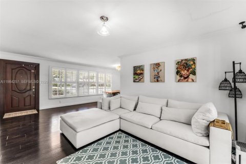 Casa en venta en Pinecrest, Florida, 3 dormitorios, 116.87 m2 № 2046685 - foto 5