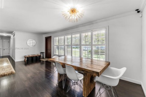 Casa en venta en Pinecrest, Florida, 3 dormitorios, 116.87 m2 № 2046685 - foto 10