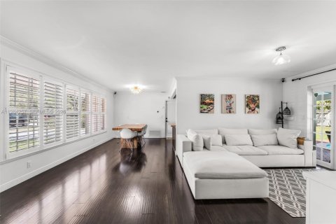 Casa en venta en Pinecrest, Florida, 3 dormitorios, 116.87 m2 № 2046685 - foto 6