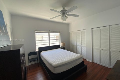 Condominio en alquiler en Miami Beach, Florida, 2 dormitorios, 89.93 m2 № 1969344 - foto 10