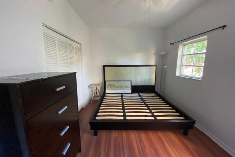 Condominio en alquiler en Miami Beach, Florida, 2 dormitorios, 89.93 m2 № 1969344 - foto 11