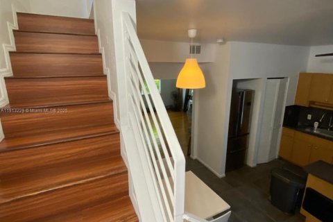 Condominio en alquiler en Miami Beach, Florida, 2 dormitorios, 89.93 m2 № 1969344 - foto 14