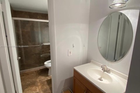 Condominio en alquiler en Miami Beach, Florida, 2 dormitorios, 89.93 m2 № 1969344 - foto 9