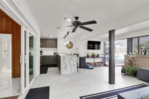 House in Tarpon Springs, Florida 5 bedrooms, 371.7 sq.m. № 1650183 - photo 30