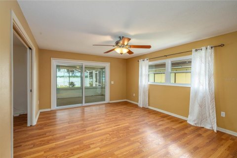 House in Winter Haven, Florida 3 bedrooms, 204.01 sq.m. № 1813599 - photo 8