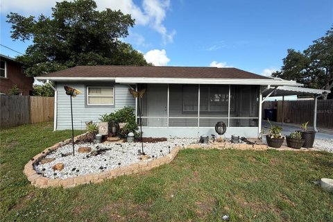 Villa ou maison à louer à Bradenton, Floride: 2 chambres, 105.63 m2 № 2142440 - photo 2