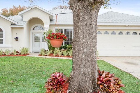 House in Eustis, Florida 3 bedrooms, 156.45 sq.m. № 1527153 - photo 1