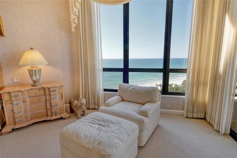 Condo in Longboat Key, Florida, 2 bedrooms № 2142524 - photo 27