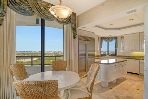 Condo in Longboat Key, Florida, 2 bedrooms № 2142524 - photo 24