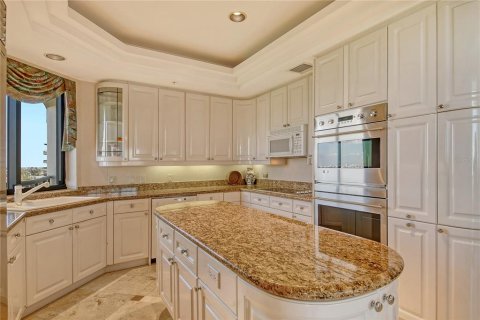 Condo in Longboat Key, Florida, 2 bedrooms № 2142524 - photo 22