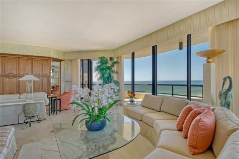 Condo in Longboat Key, Florida, 2 bedrooms № 2142524 - photo 17