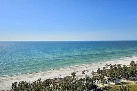 Condo in Longboat Key, Florida, 2 bedrooms № 2142524 - photo 8
