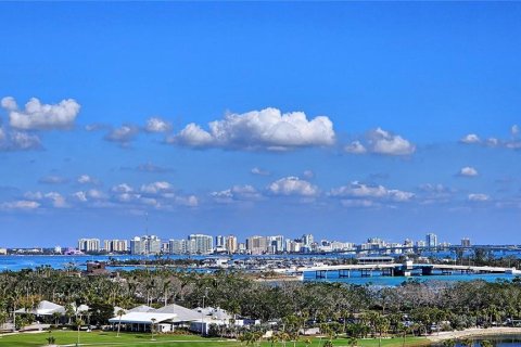 Condo in Longboat Key, Florida, 2 bedrooms № 2142524 - photo 11