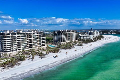Condo in Longboat Key, Florida, 2 bedrooms № 2142524 - photo 3