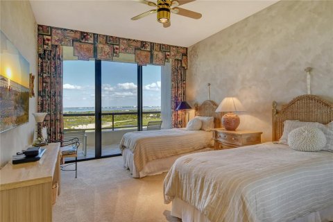 Condo in Longboat Key, Florida, 2 bedrooms № 2142524 - photo 30