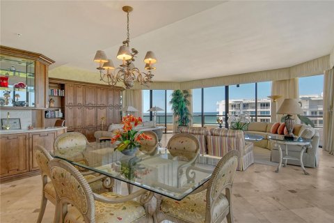 Condo in Longboat Key, Florida, 2 bedrooms № 2142524 - photo 16