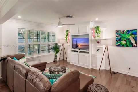 Villa ou maison à vendre à West Palm Beach, Floride: 5 chambres, 254.55 m2 № 2431289 - photo 15