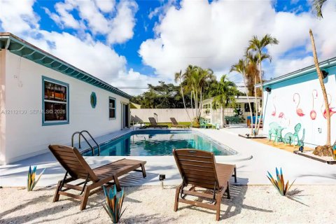 Villa ou maison à vendre à West Palm Beach, Floride: 5 chambres, 254.55 m2 № 2431289 - photo 4