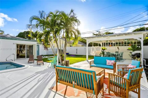 Villa ou maison à vendre à West Palm Beach, Floride: 5 chambres, 254.55 m2 № 2431289 - photo 9