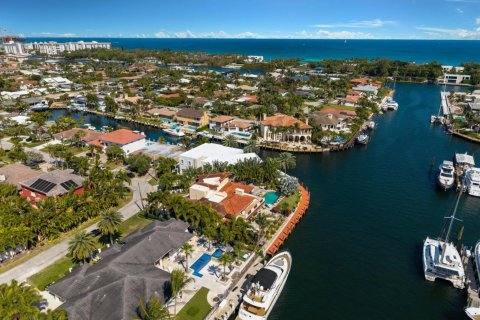 Купить виллу или дом в Лайтхаус-Пойнт, Флорида 7 комнат, 506.41м2, № 2187384 - фото 8