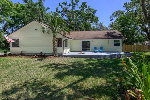 House in South Daytona, Florida 3 bedrooms, 118.17 sq.m. № 1637321 - photo 3