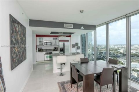 Condo in Miami, Florida, 2 bedrooms  № 1645157 - photo 14
