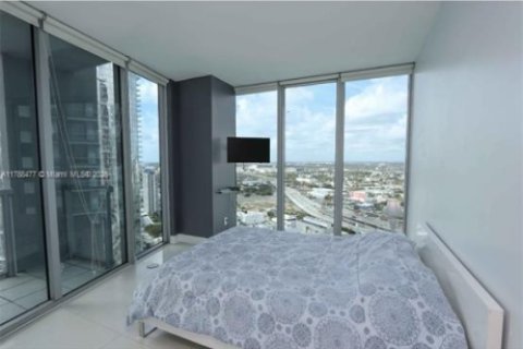 Condo in Miami, Florida, 2 bedrooms  № 1645157 - photo 9