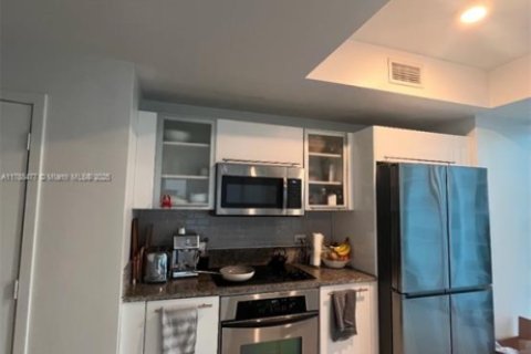 Condo in Miami, Florida, 2 bedrooms  № 1645157 - photo 22