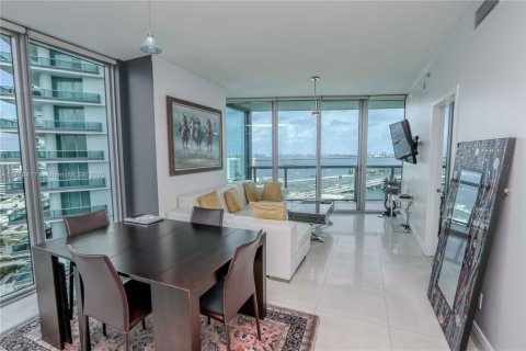 Condo in Miami, Florida, 2 bedrooms  № 1645157 - photo 12